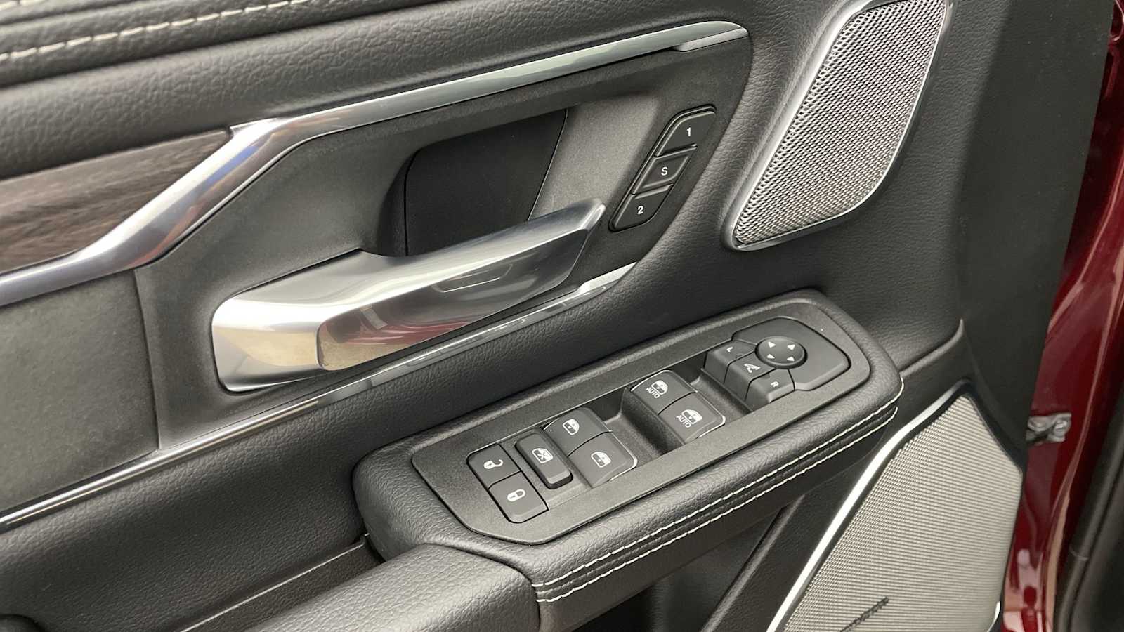 Thumbnail: 2026 RAM 1500 - 7