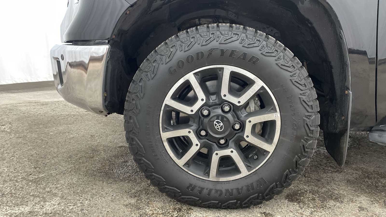 Thumbnail: 2021 Toyota Tundra - 41