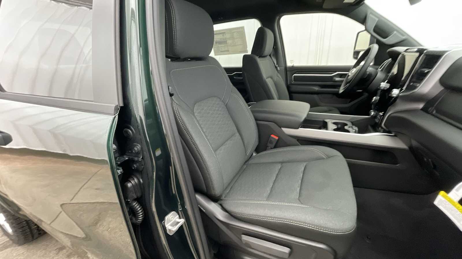 Thumbnail: 2026 RAM 1500 - 11