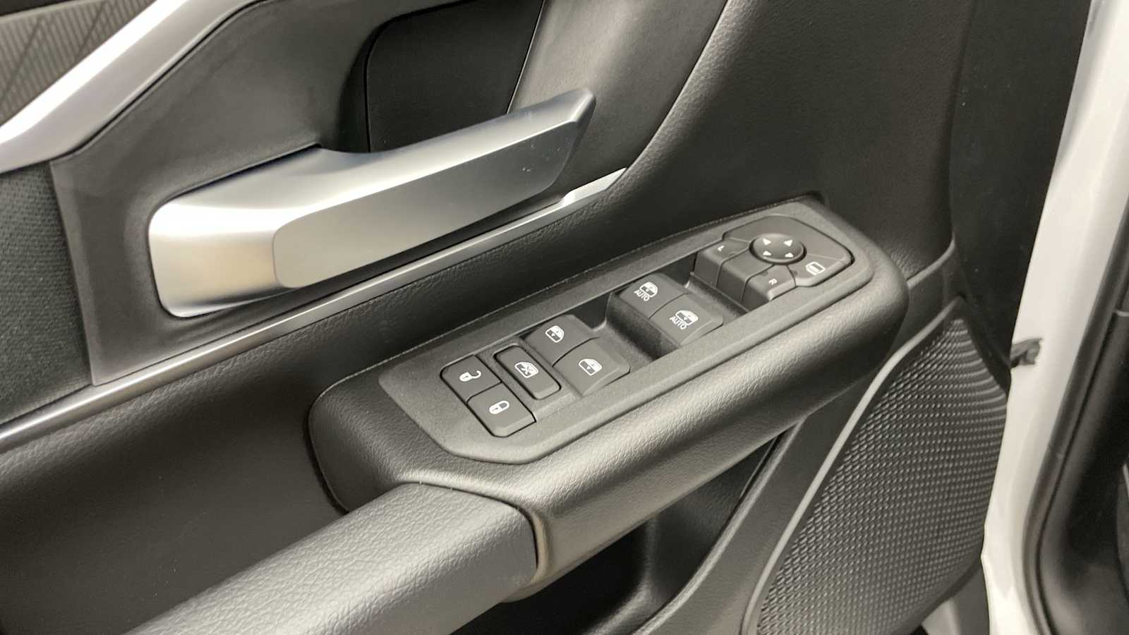 Thumbnail: 2026 RAM 1500 - 7