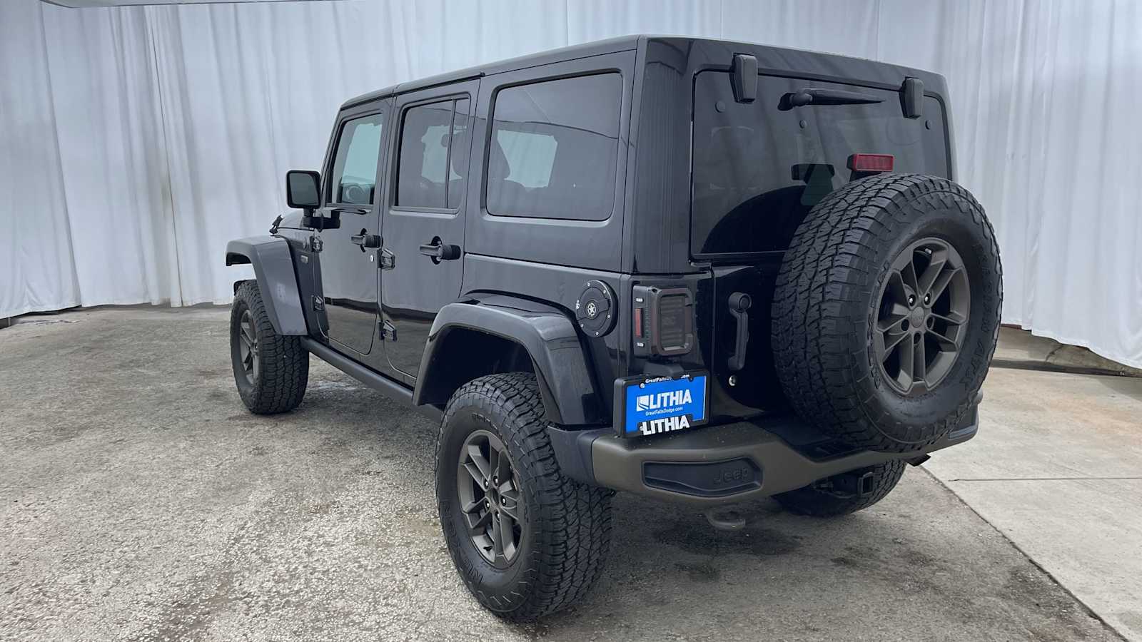 Thumbnail: 2016 Jeep Wrangler - 30