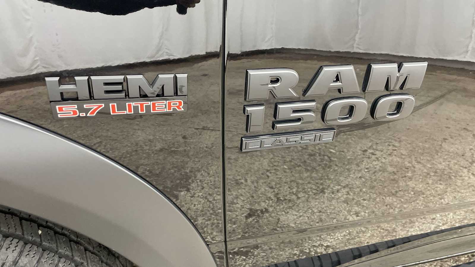 Thumbnail: 2024 RAM 1500 Classic - 37