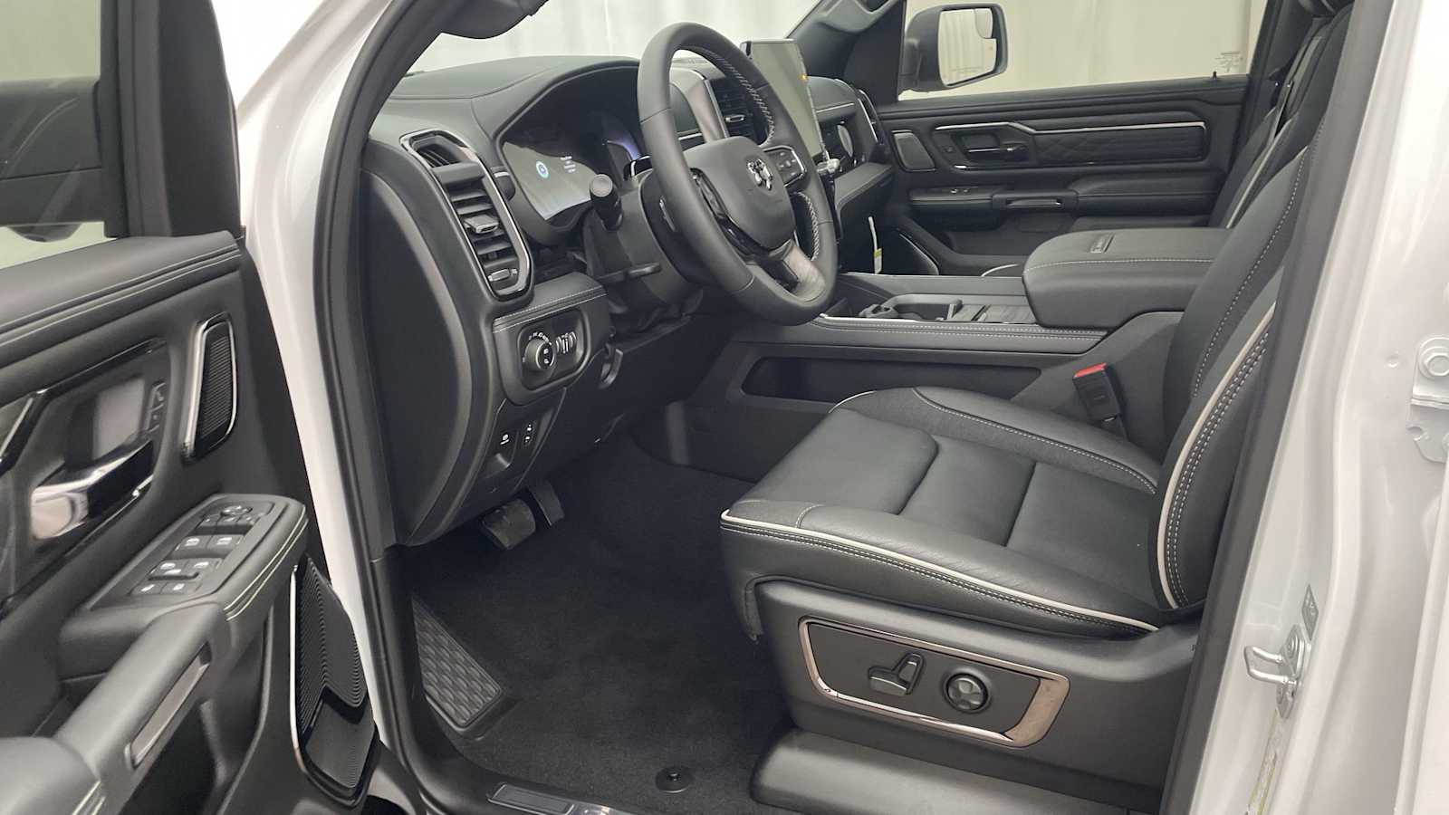 Thumbnail: 2026 RAM 1500 - 2