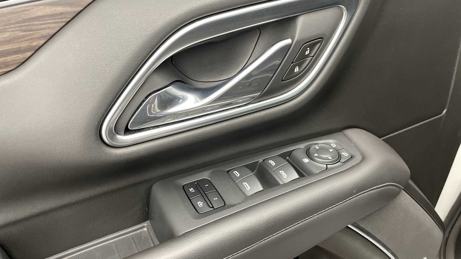 Thumbnail: 2021 Chevrolet Tahoe - 6