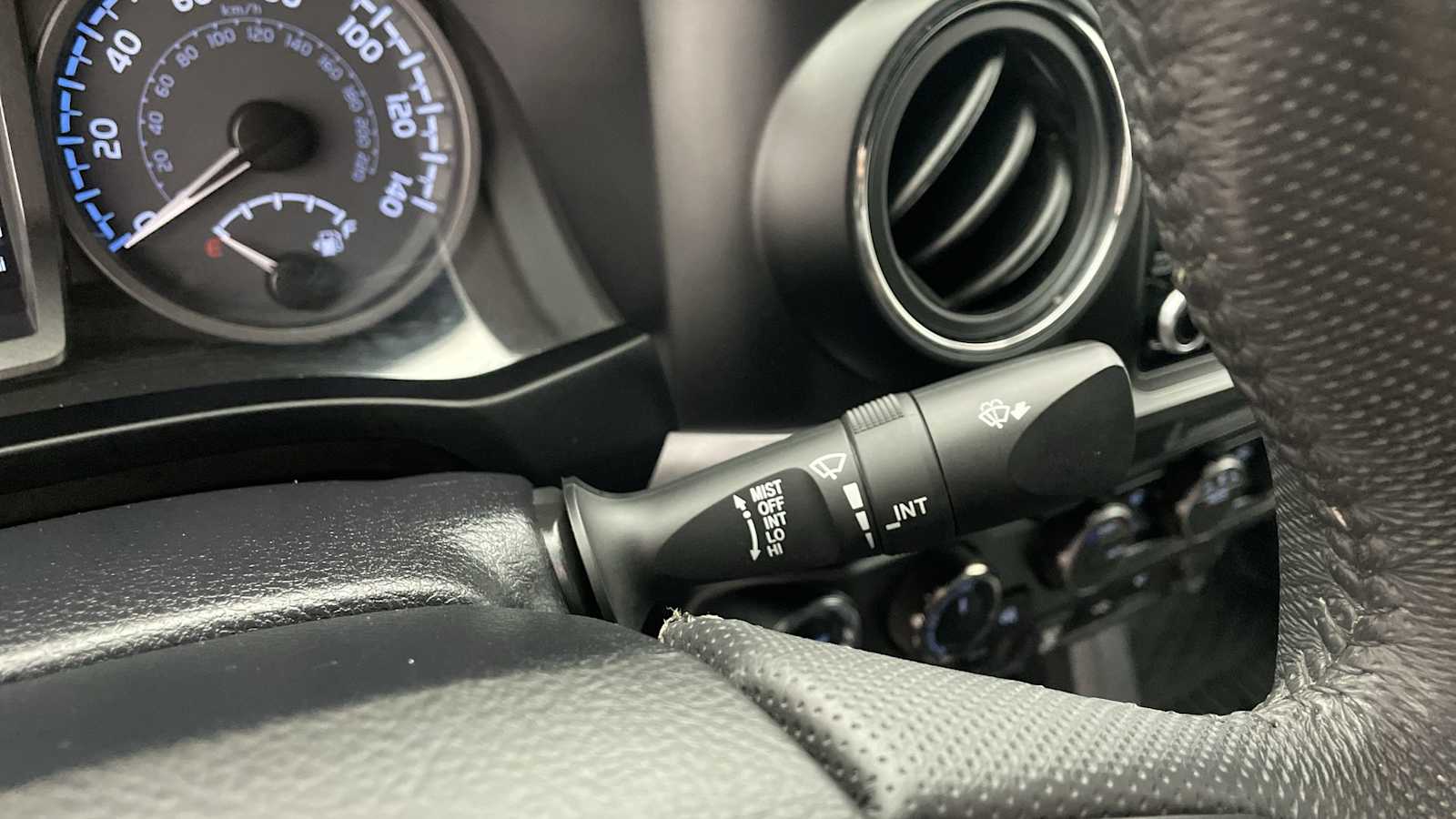 Thumbnail: 2023 Toyota Tacoma - 15