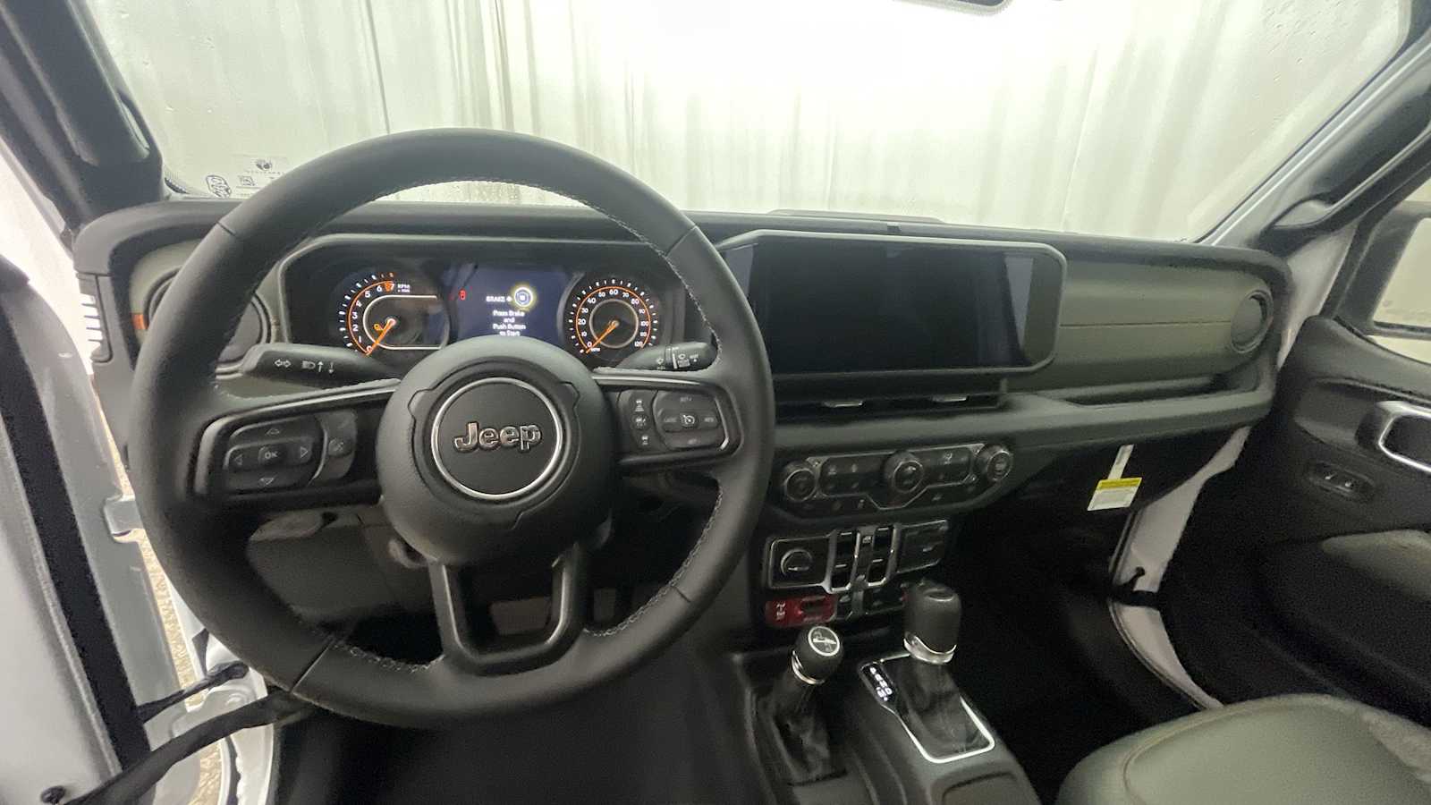 Thumbnail: 2025 Jeep Gladiator - 3