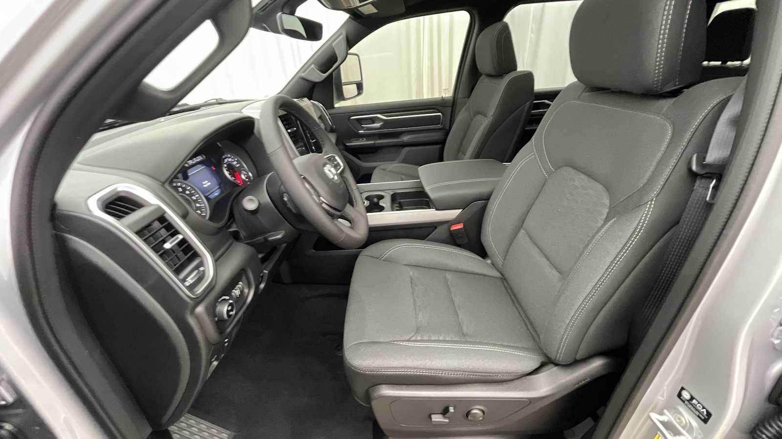 Thumbnail: 2026 RAM 1500 - 6