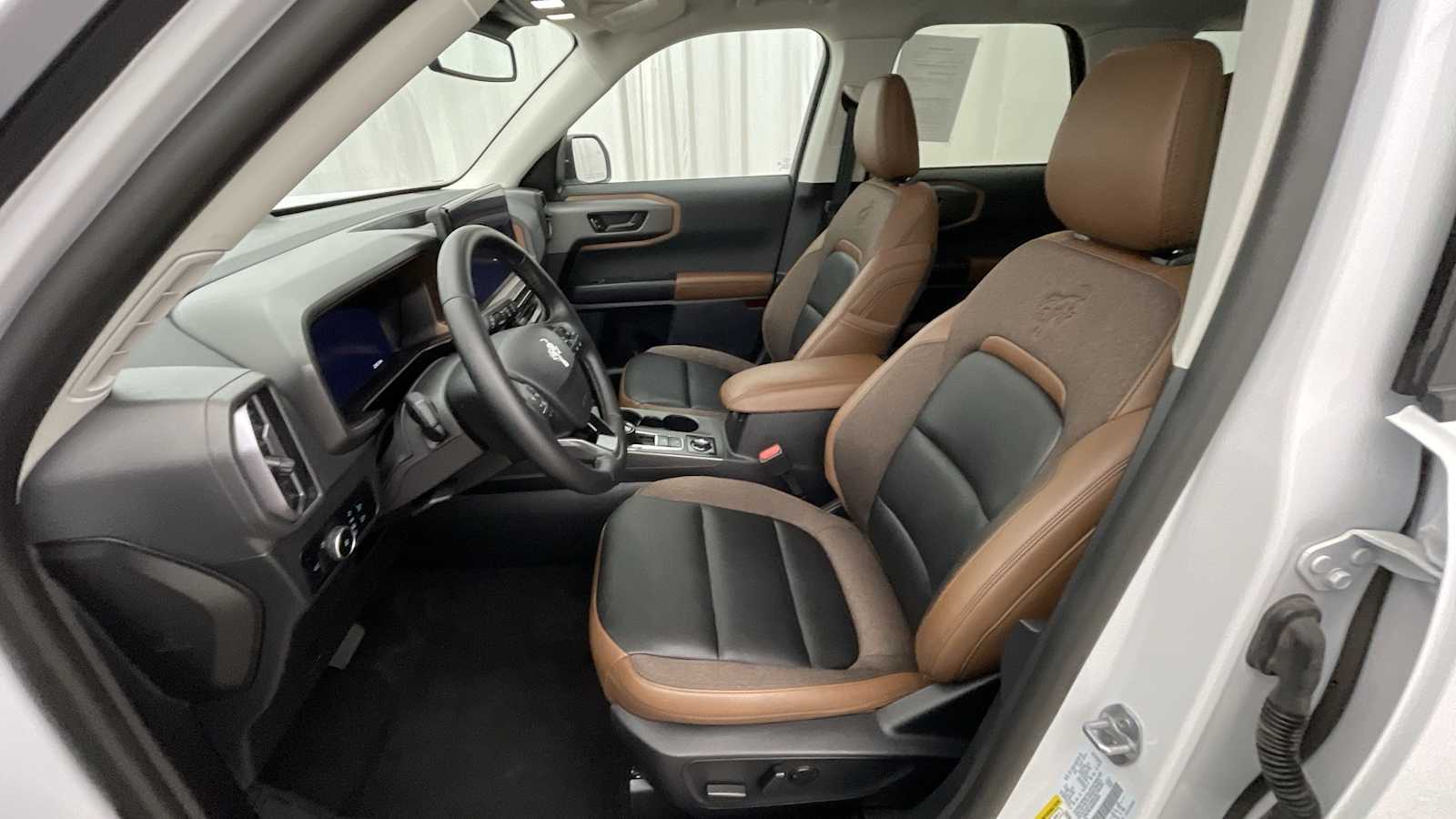 Thumbnail: 2025 Ford Bronco Sport - 5