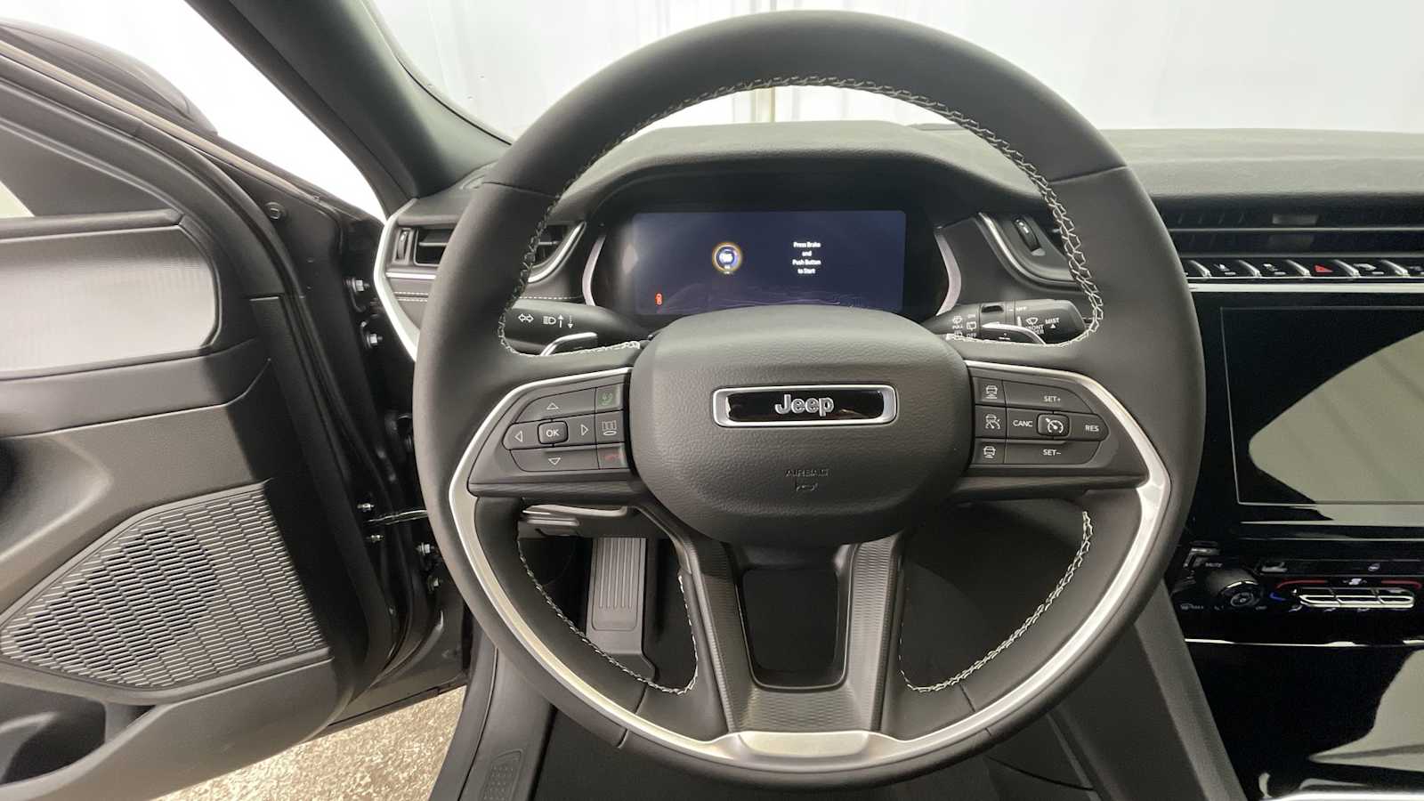 Thumbnail: 2025 Jeep Grand Cherokee - 11