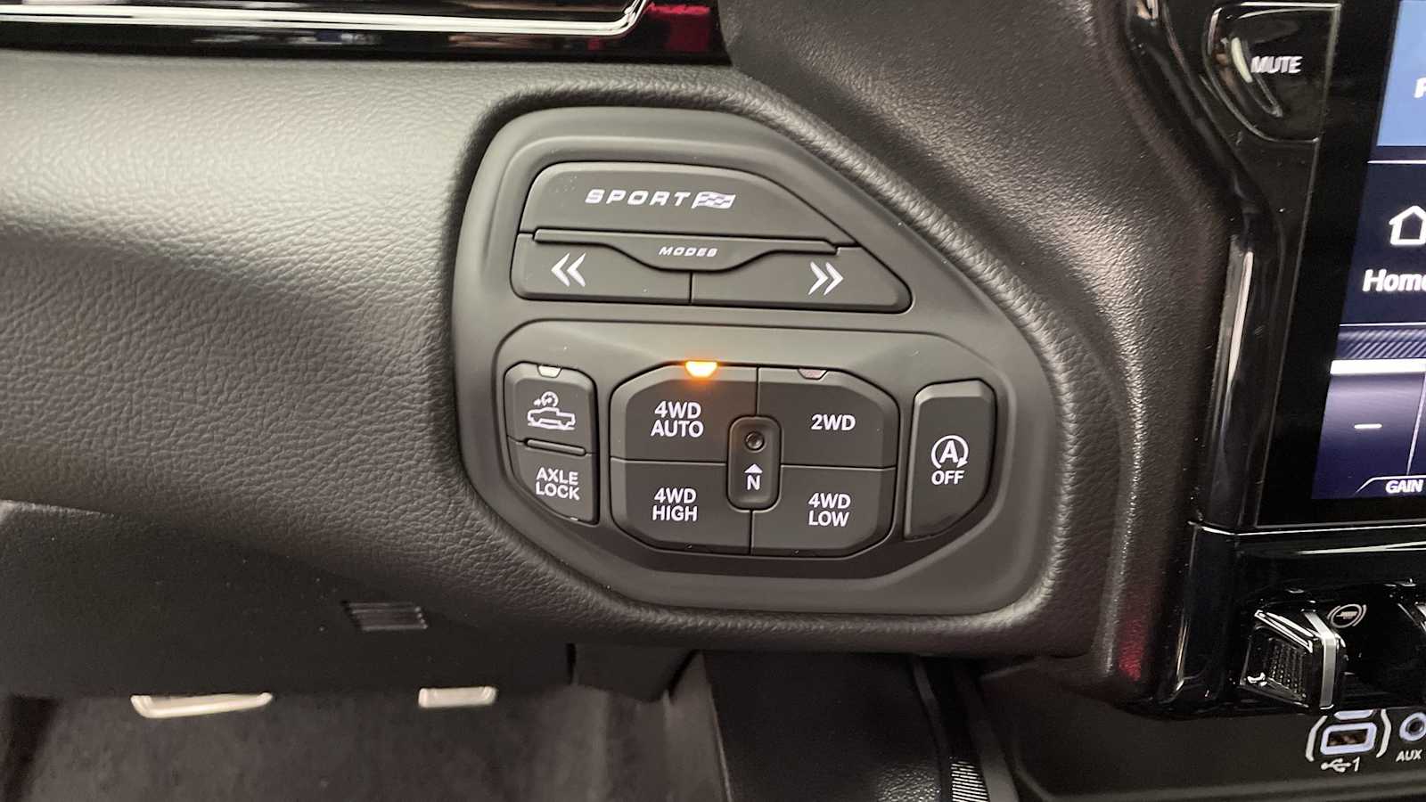 Thumbnail: 2026 RAM 1500 - 25