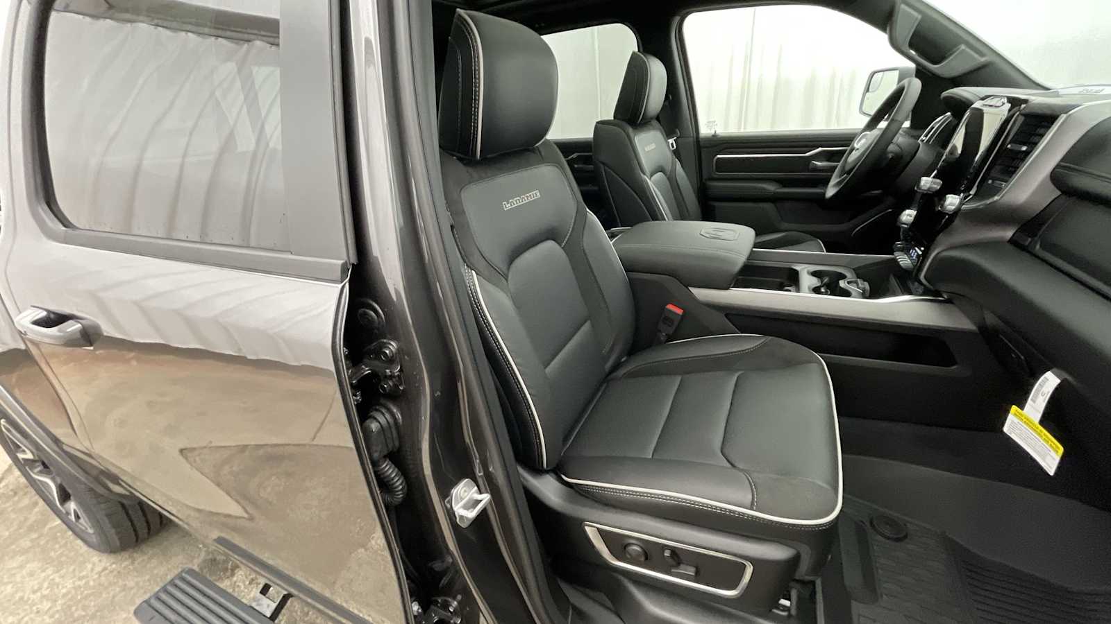 Thumbnail: 2026 RAM 1500 - 13