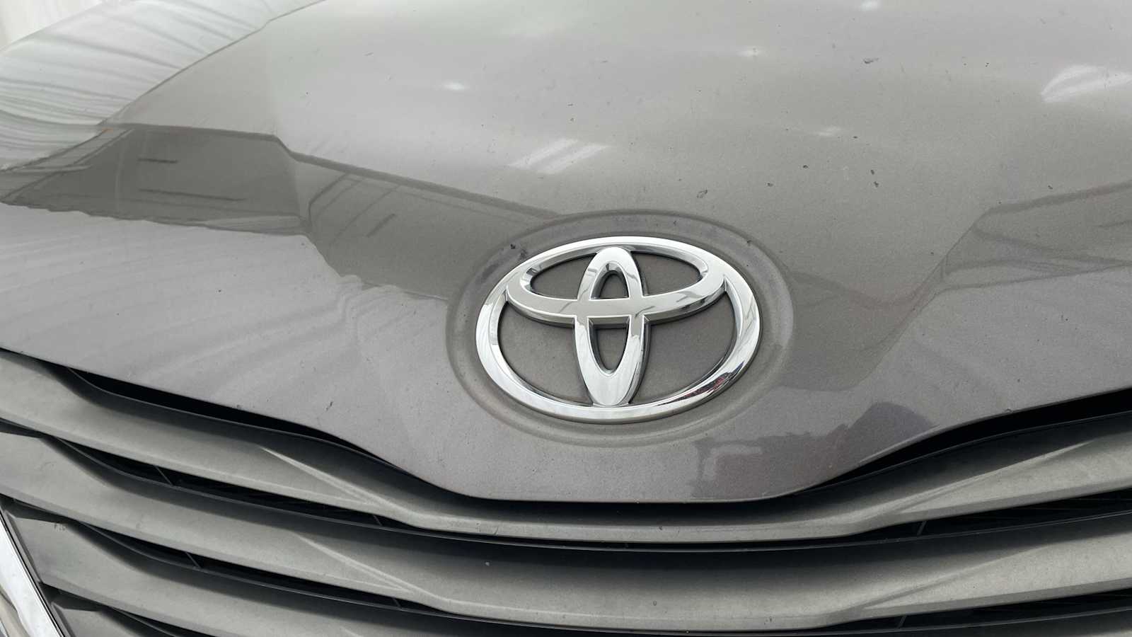 Thumbnail: 2013 Toyota Sienna - 40