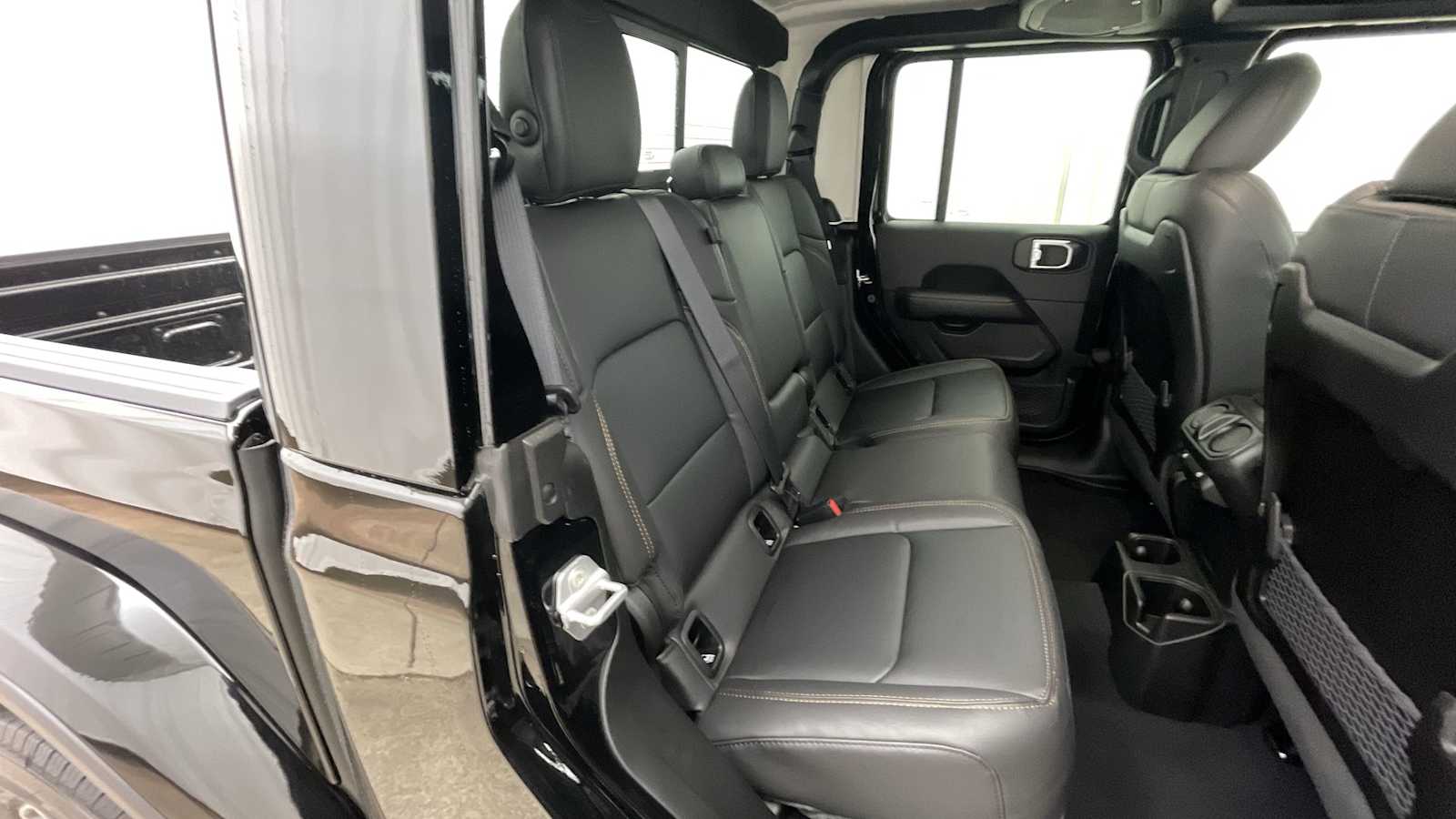 Thumbnail: 2026 Jeep Gladiator - 10