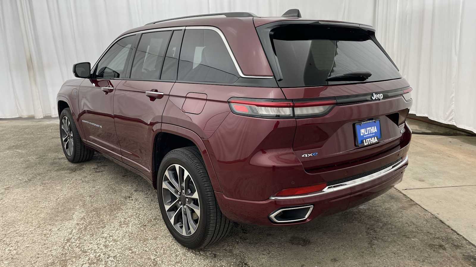 Thumbnail: 2023 Jeep Grand Cherokee - 35