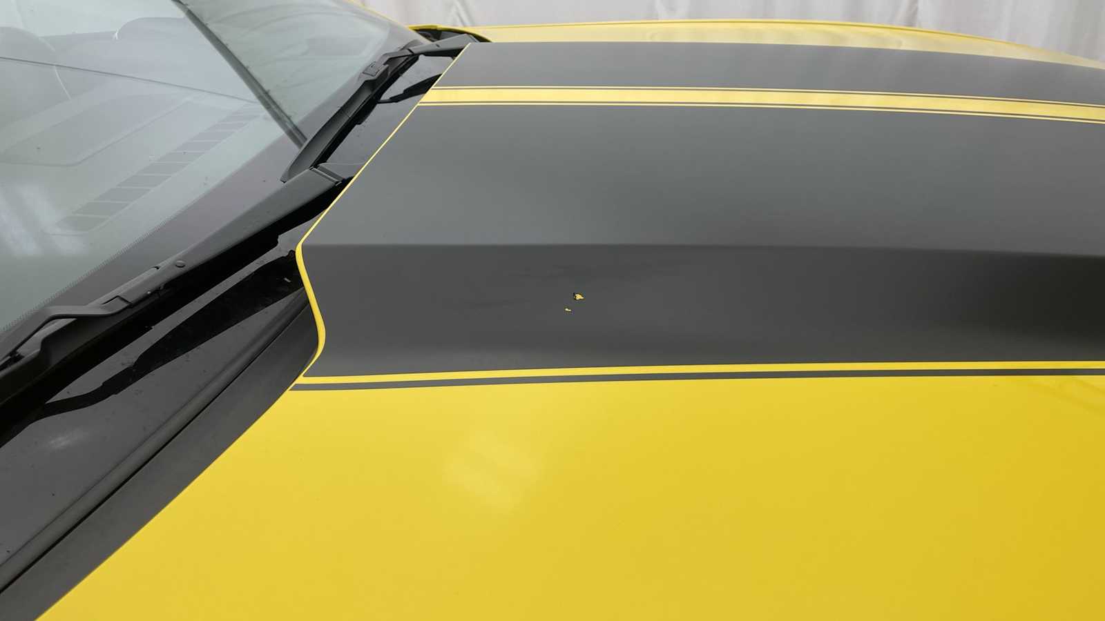 Thumbnail: 2011 Chevrolet Camaro - 41