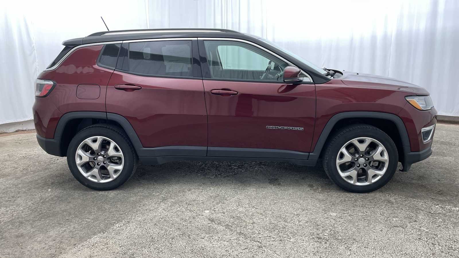 Thumbnail: 2021 Jeep Compass - 33