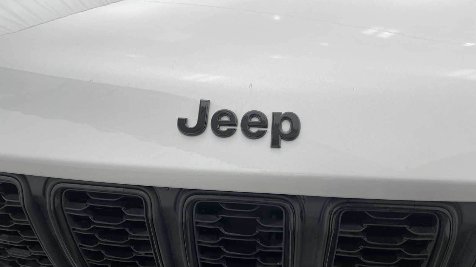 Thumbnail: 2024 Jeep Grand Cherokee - 37