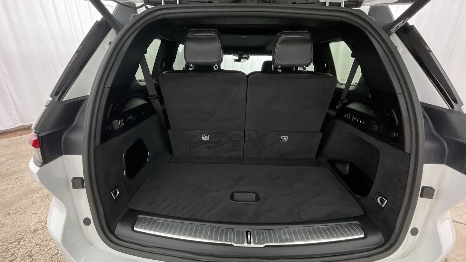 Thumbnail: 2023 Jeep Grand Cherokee - 33