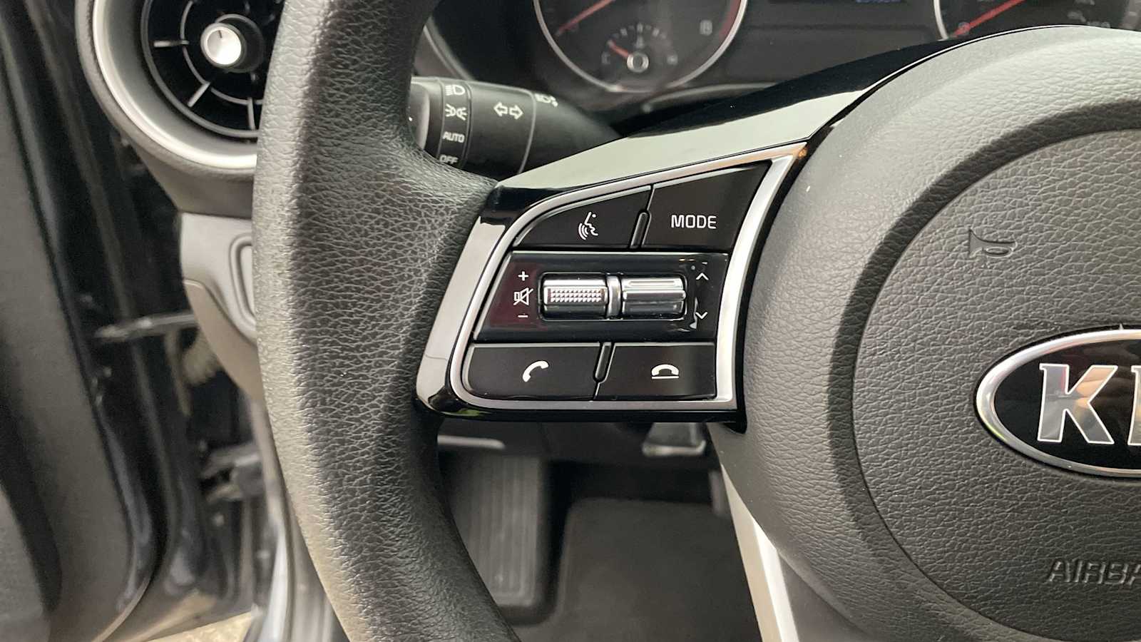 Thumbnail: 2021 Kia Forte - 12