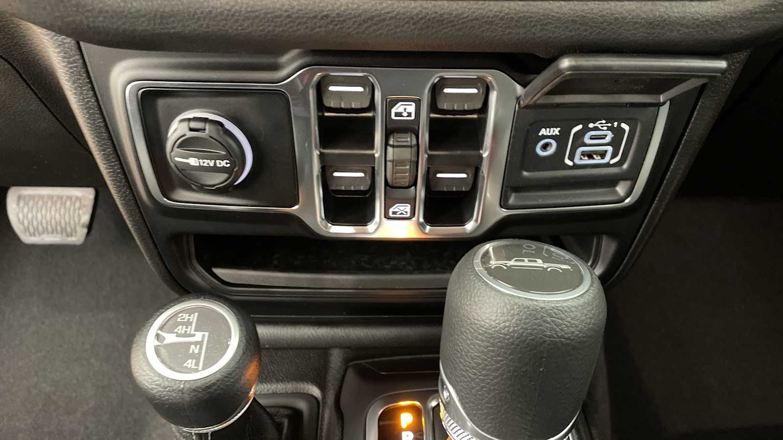 Thumbnail: 2025 Jeep Gladiator - 20