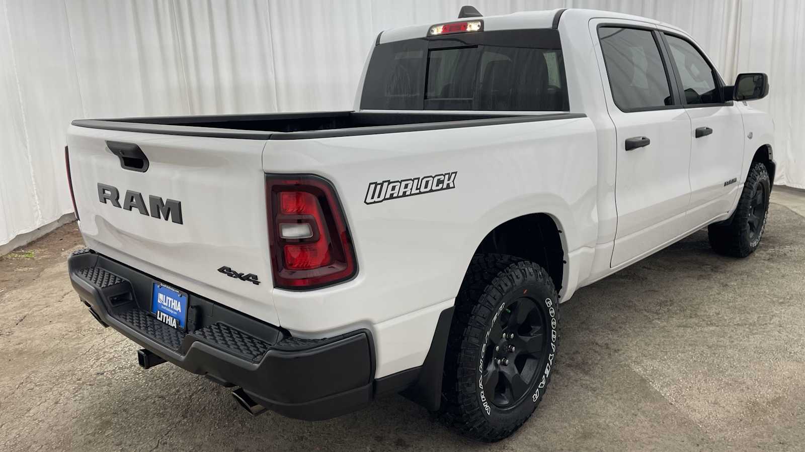 Thumbnail: 2026 RAM 1500 - 32
