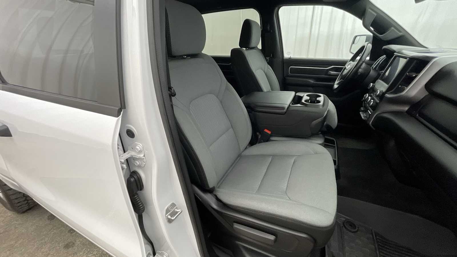 Thumbnail: 2023 RAM 1500 - 10