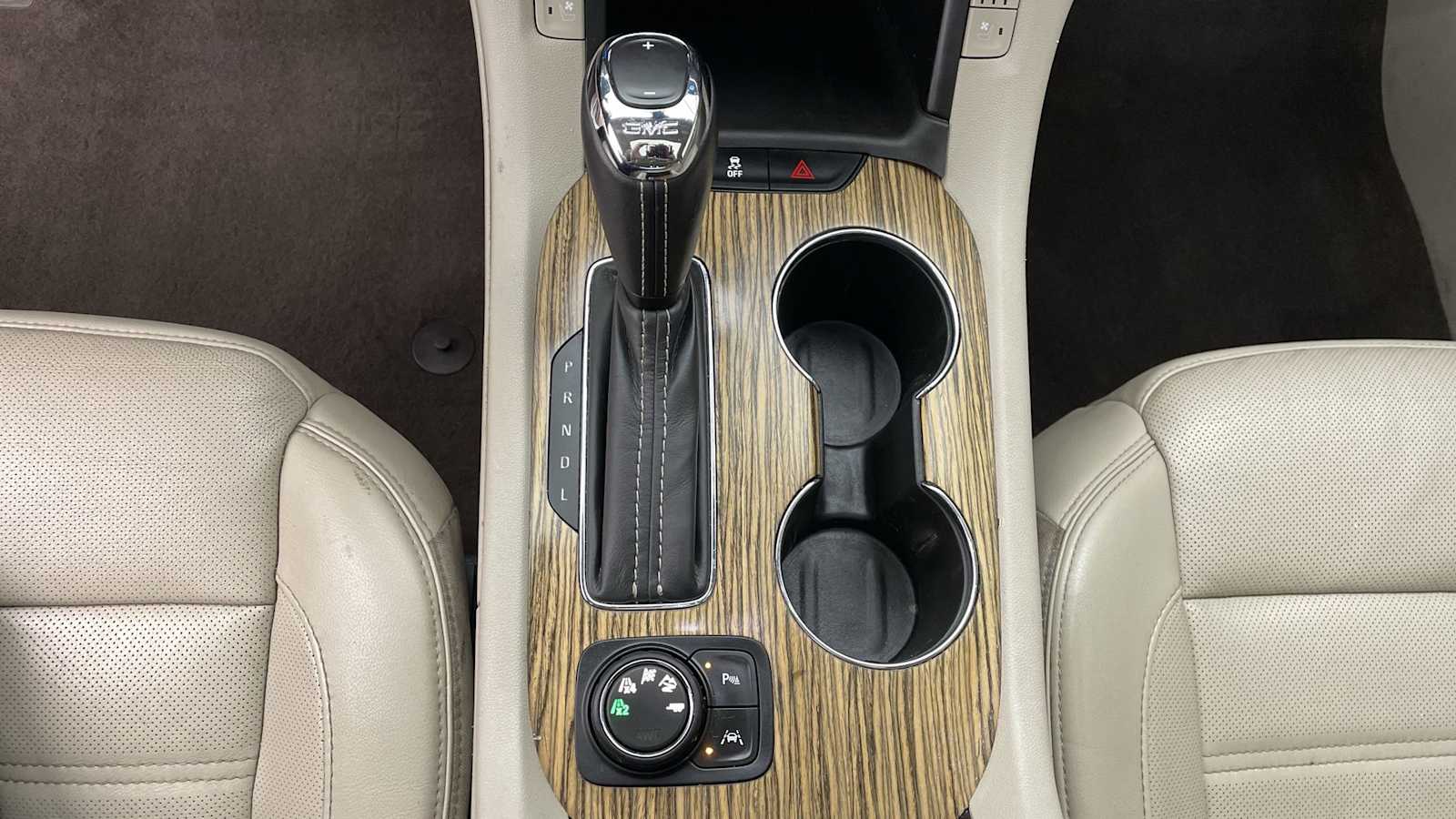 Thumbnail: 2017 GMC Acadia - 23