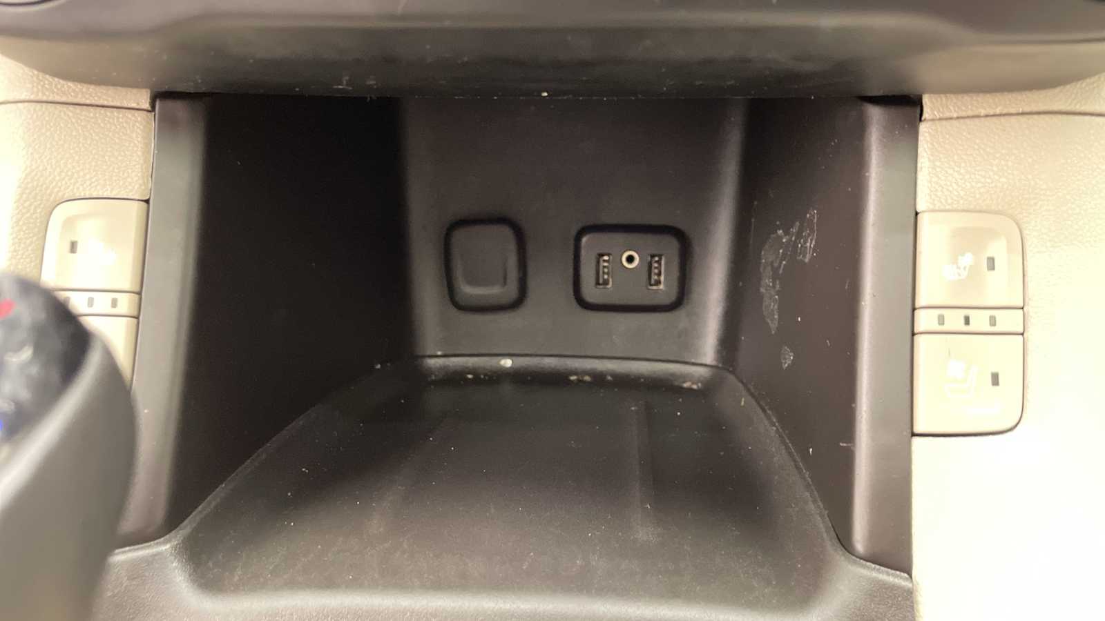 Thumbnail: 2017 GMC Acadia - 22