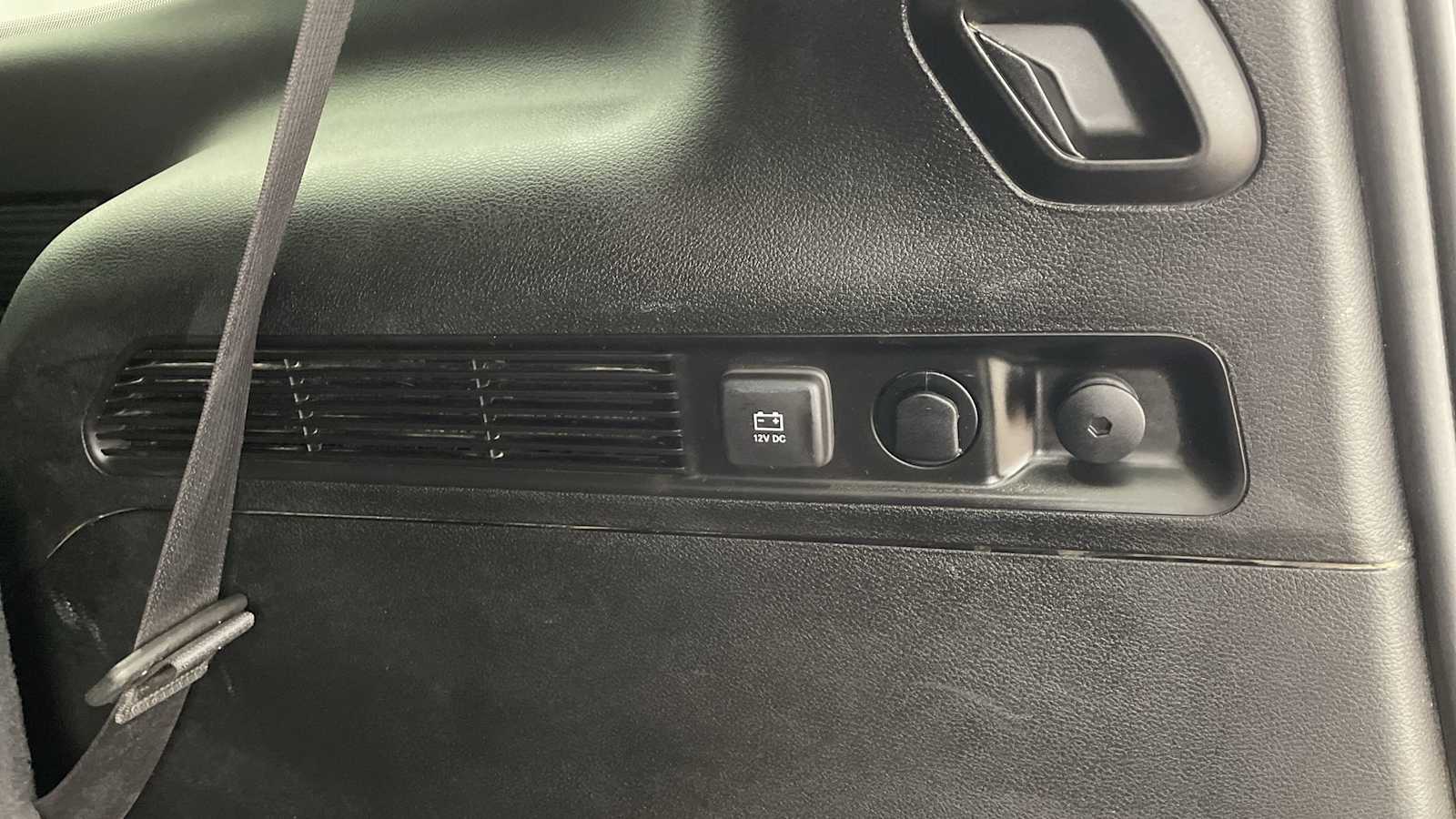 Thumbnail: 2023 Jeep Wagoneer - 26