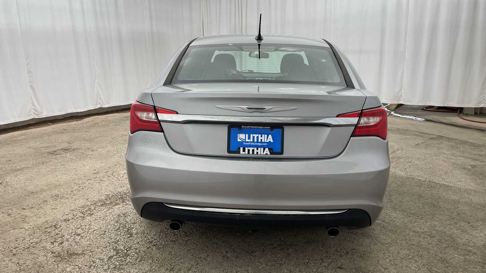 Thumbnail: 2014 Chrysler 200 - 27