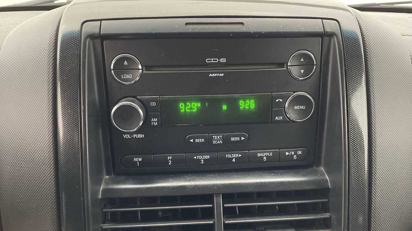 Thumbnail: 2008 Ford Explorer Sport Trac - 15