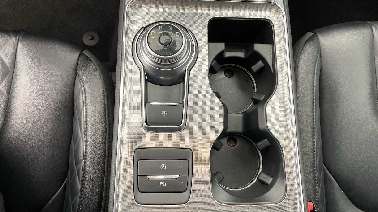 Thumbnail: 2024 Ford Edge - 19