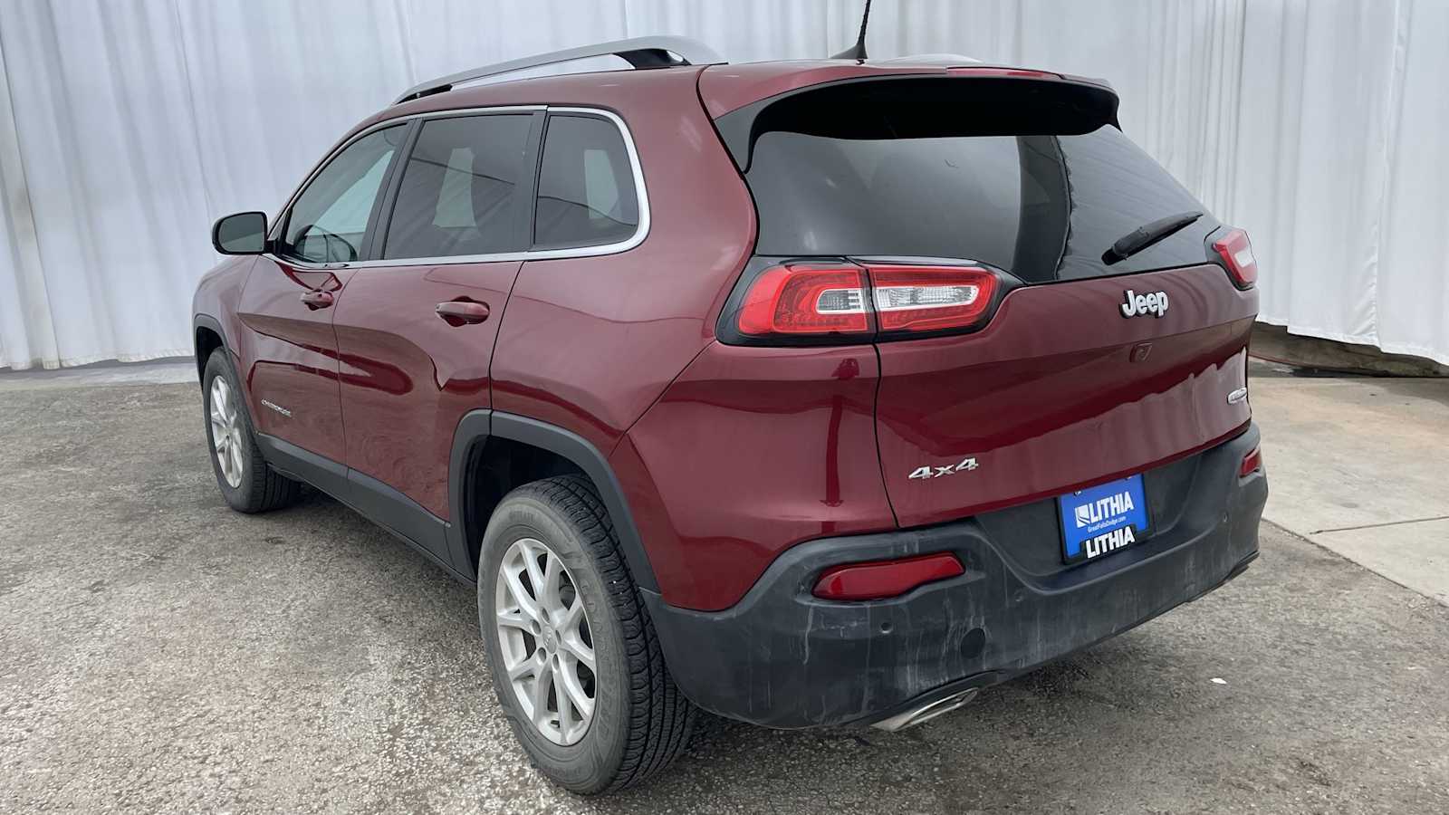 Thumbnail: 2017 Jeep Cherokee - 31