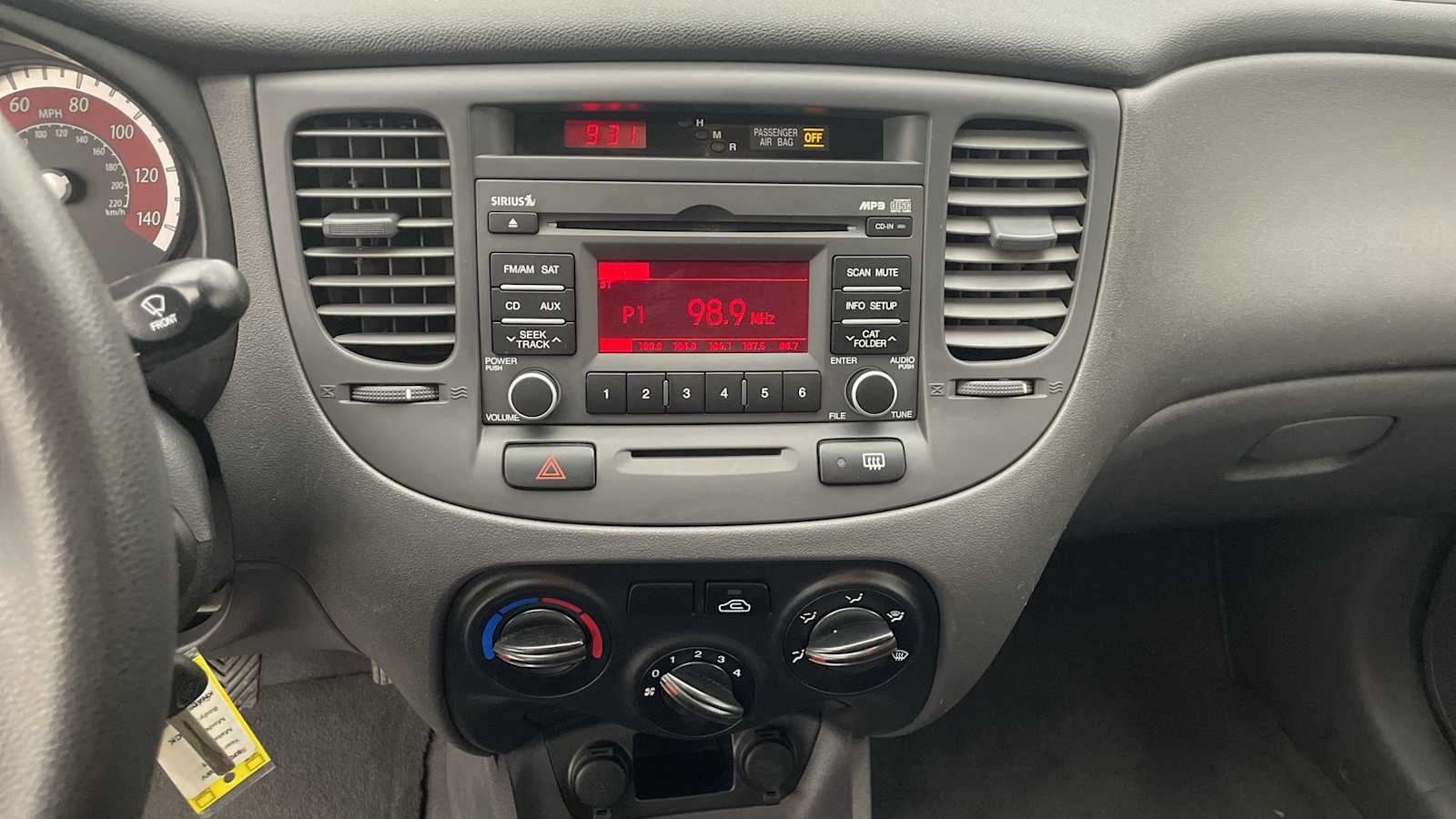 Thumbnail: 2011 Kia Rio - 13