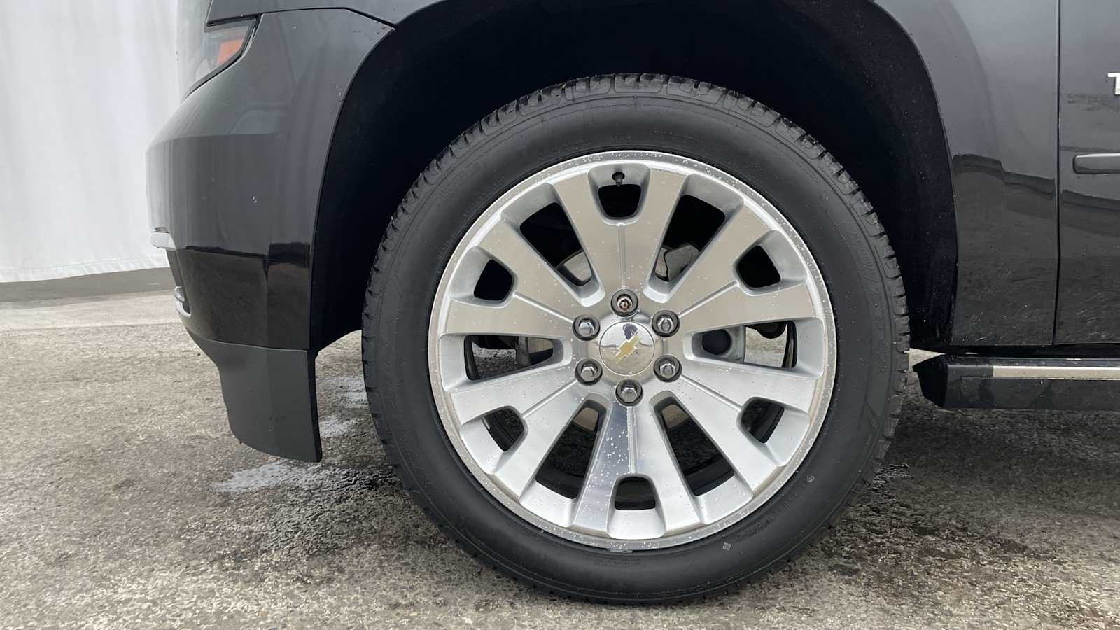 Thumbnail: 2019 Chevrolet Tahoe - 43