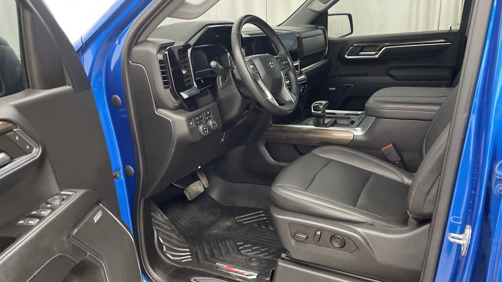 Thumbnail: 2023 Chevrolet Silverado 1500 - 2