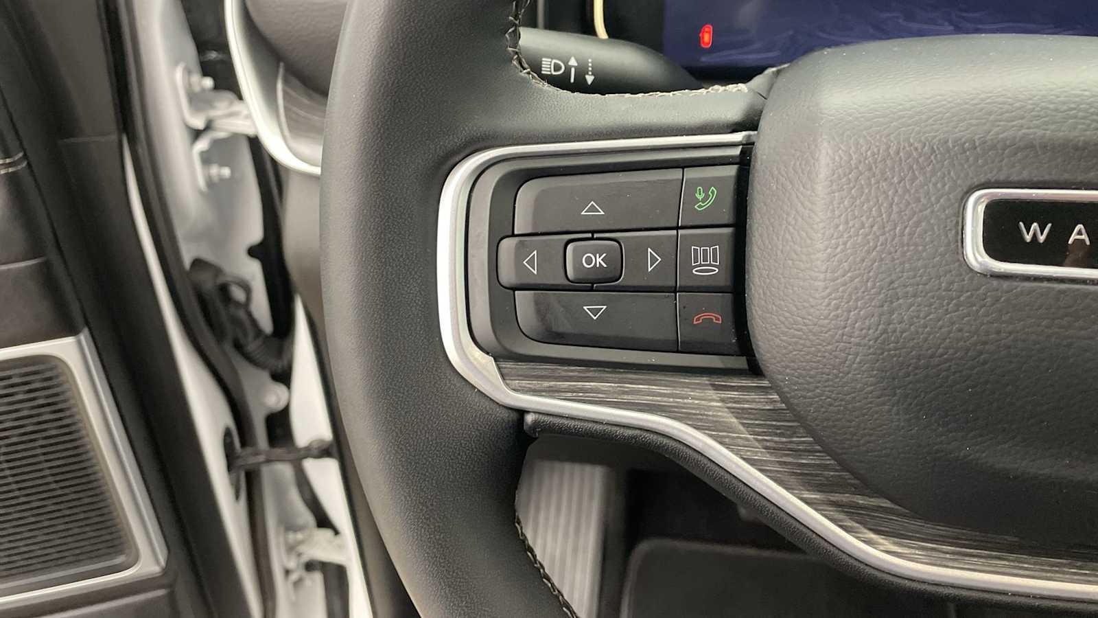 Thumbnail: 2024 Jeep Wagoneer - 13