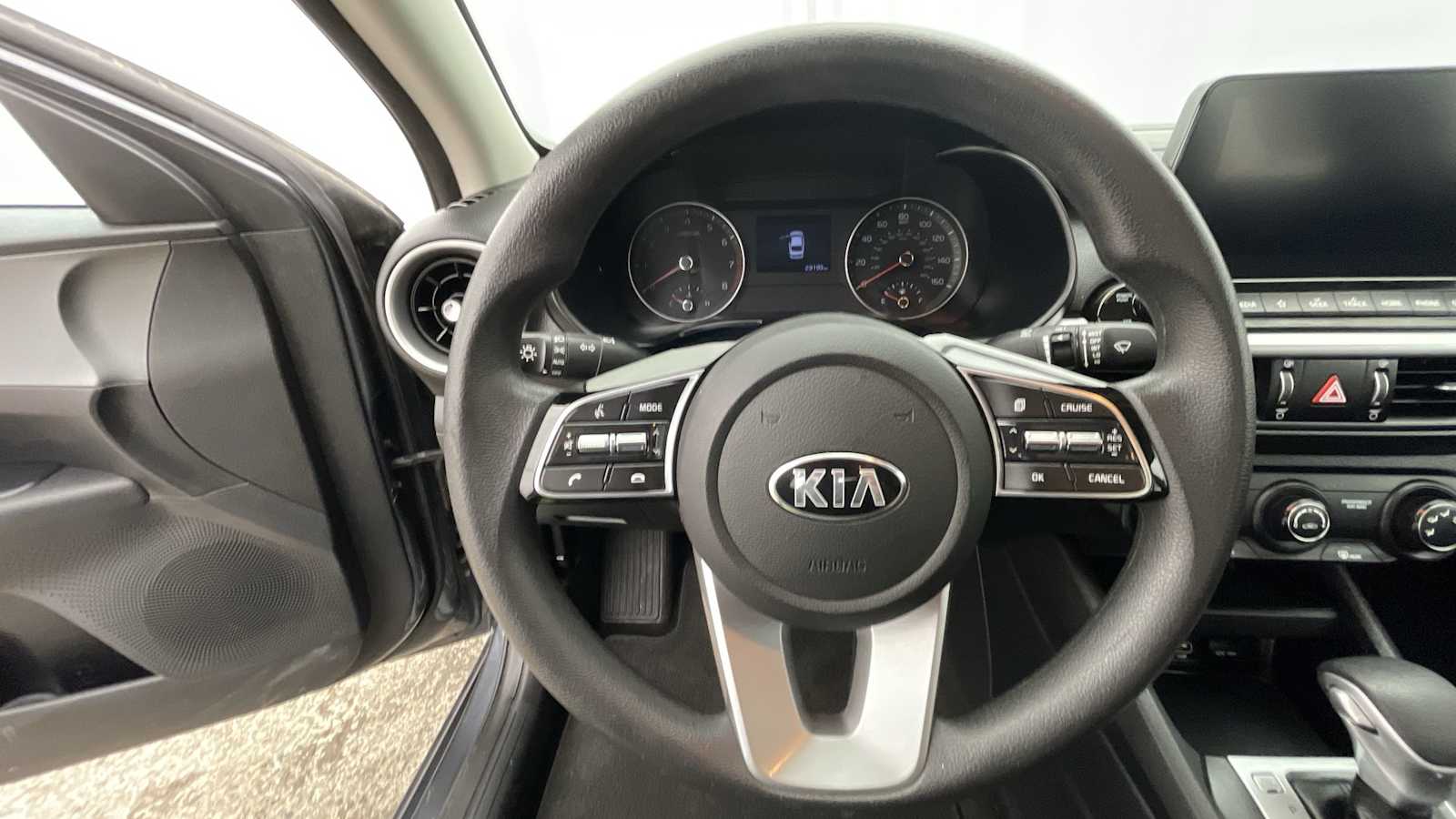 Thumbnail: 2021 Kia Forte - 11