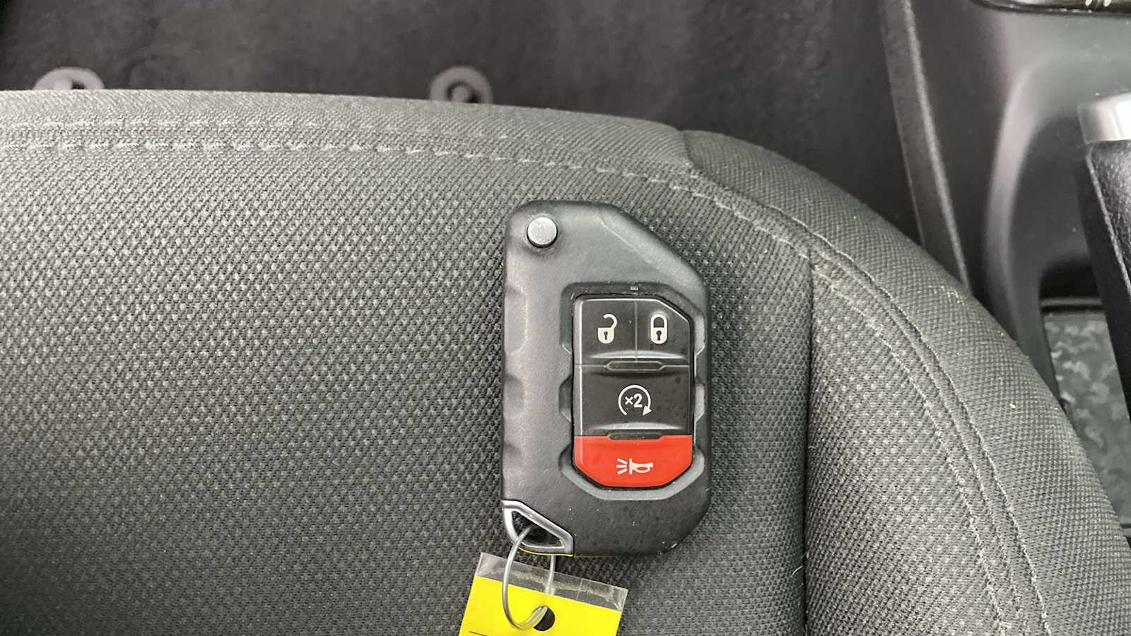 Thumbnail: 2020 Jeep Wrangler - 23