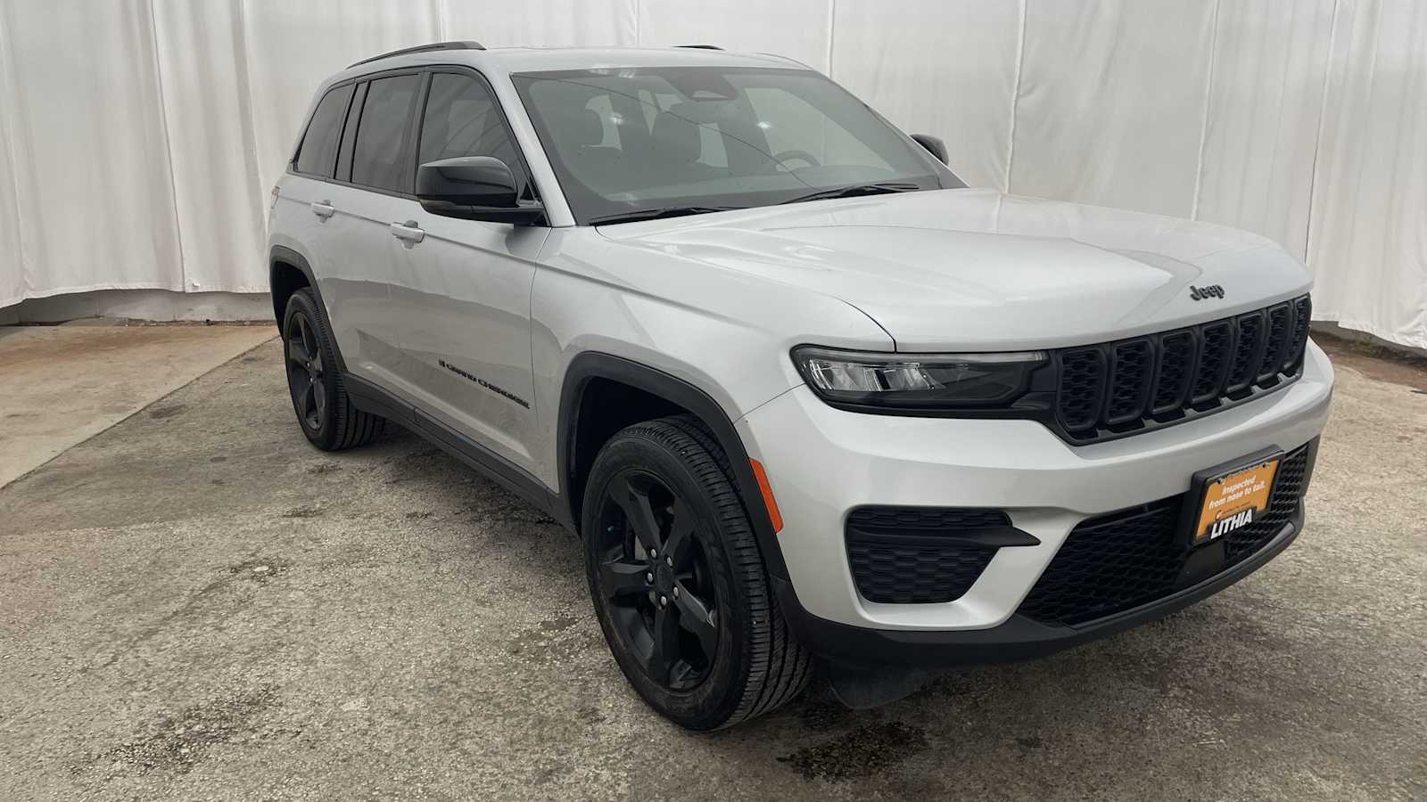 Thumbnail: 2024 Jeep Grand Cherokee - 35