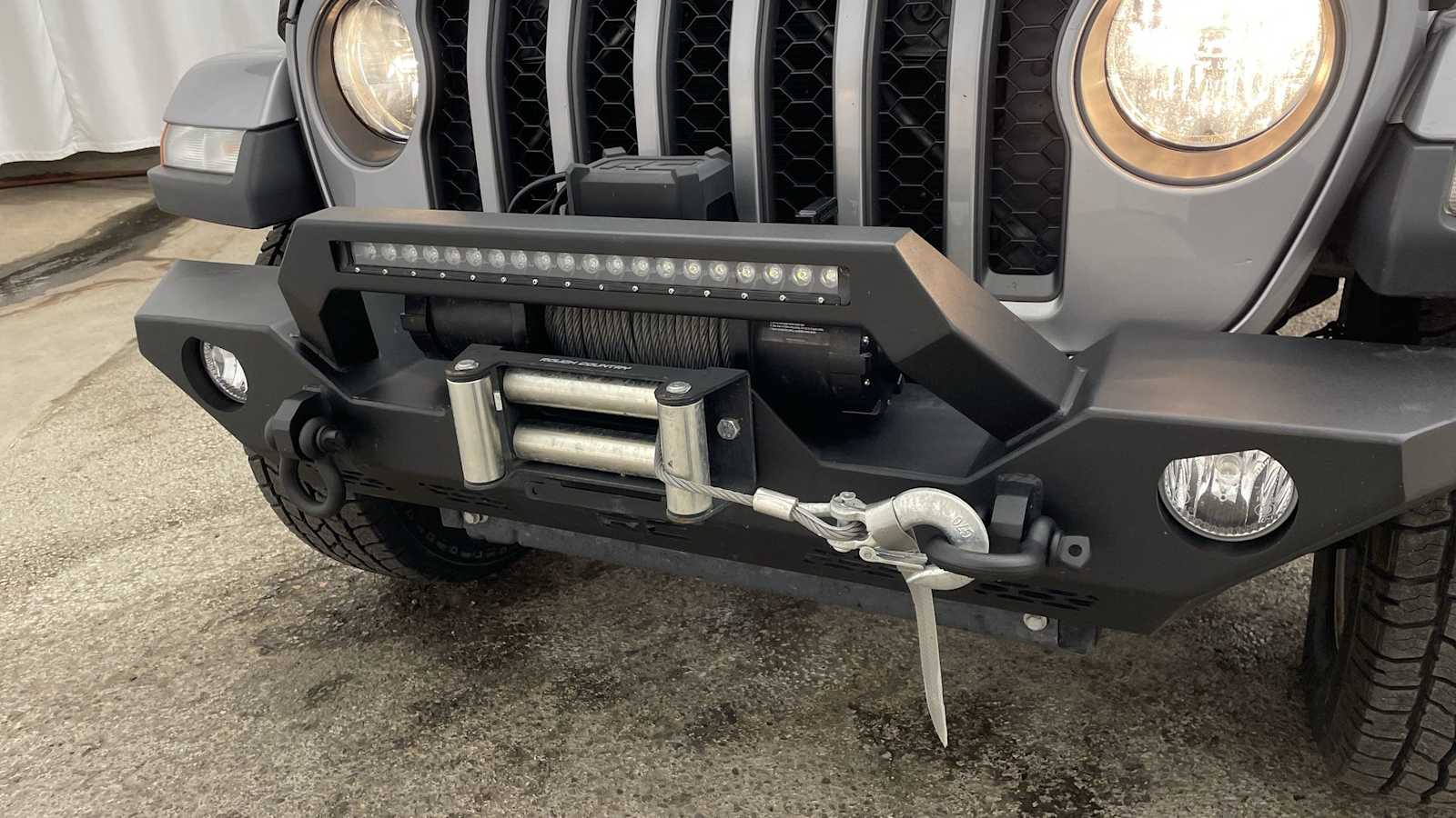 Thumbnail: 2020 Jeep Gladiator - 25