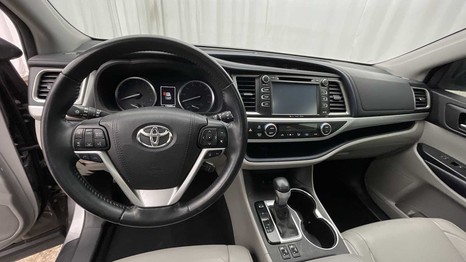Thumbnail: 2018 Toyota Highlander - 3