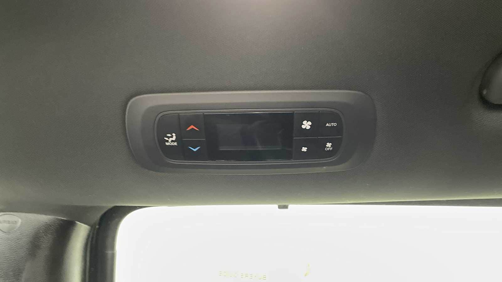 Thumbnail: 2019 Chrysler Pacifica - 25