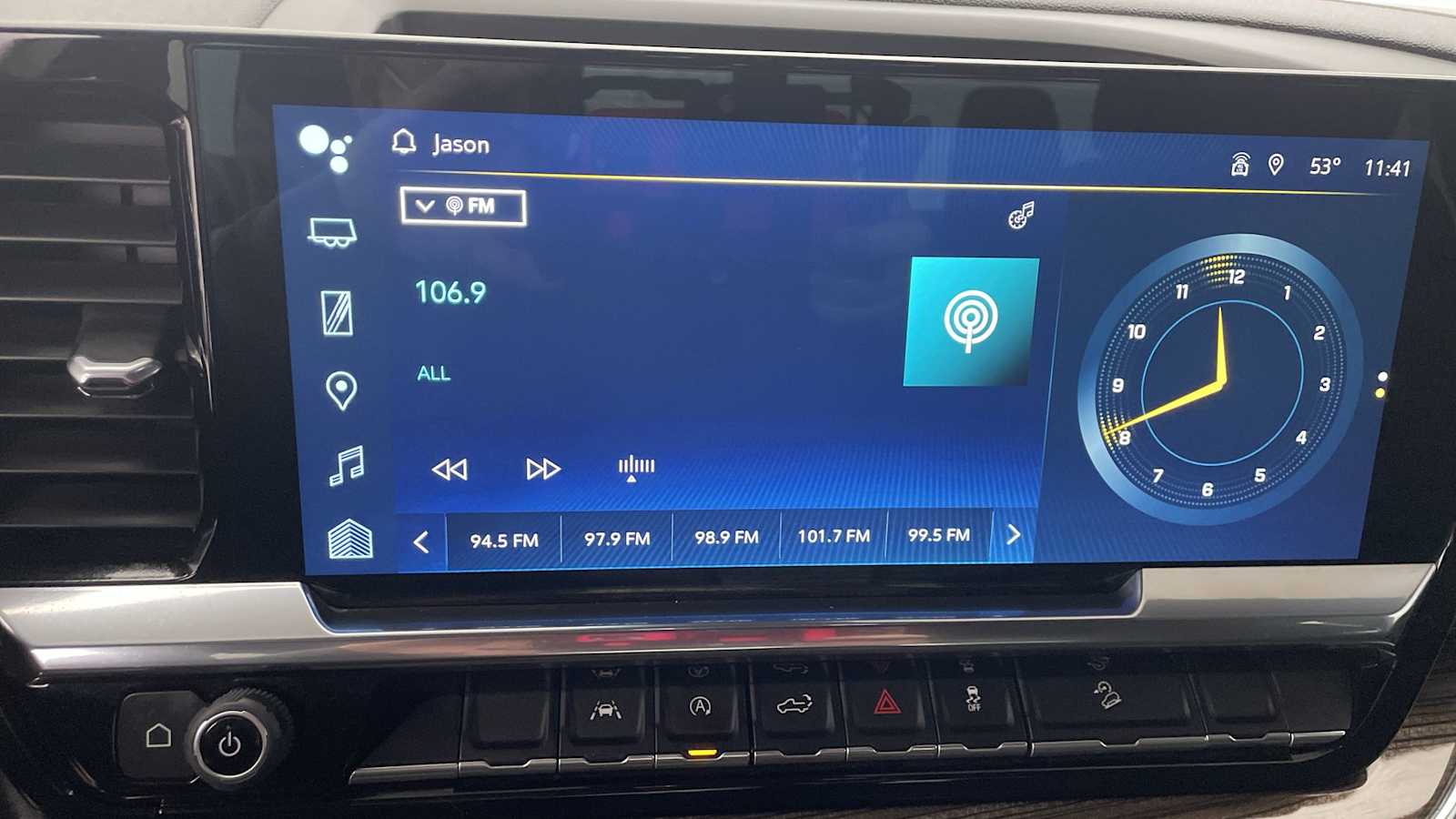 Thumbnail: 2024 Chevrolet Silverado 1500 - 17