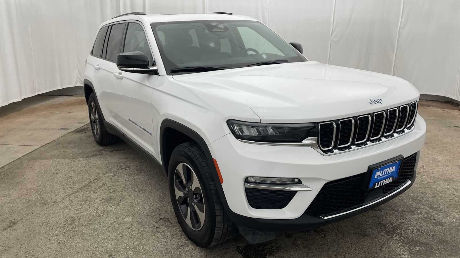 Thumbnail: 2023 Jeep Grand Cherokee - 39