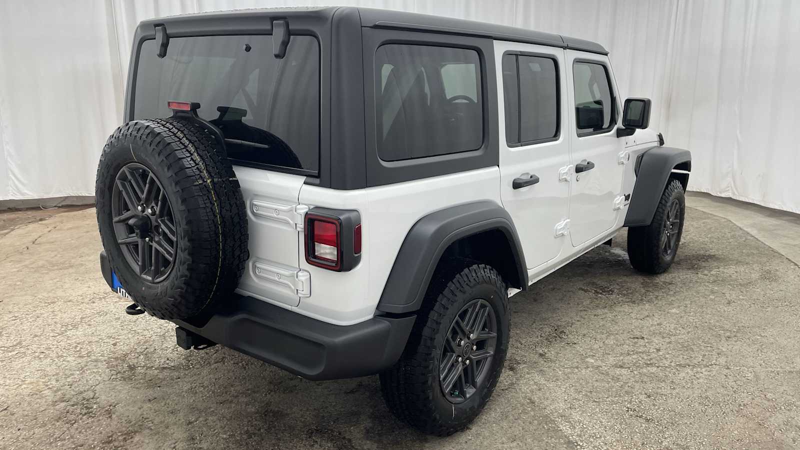 Thumbnail: 2026 Jeep Wrangler - 36