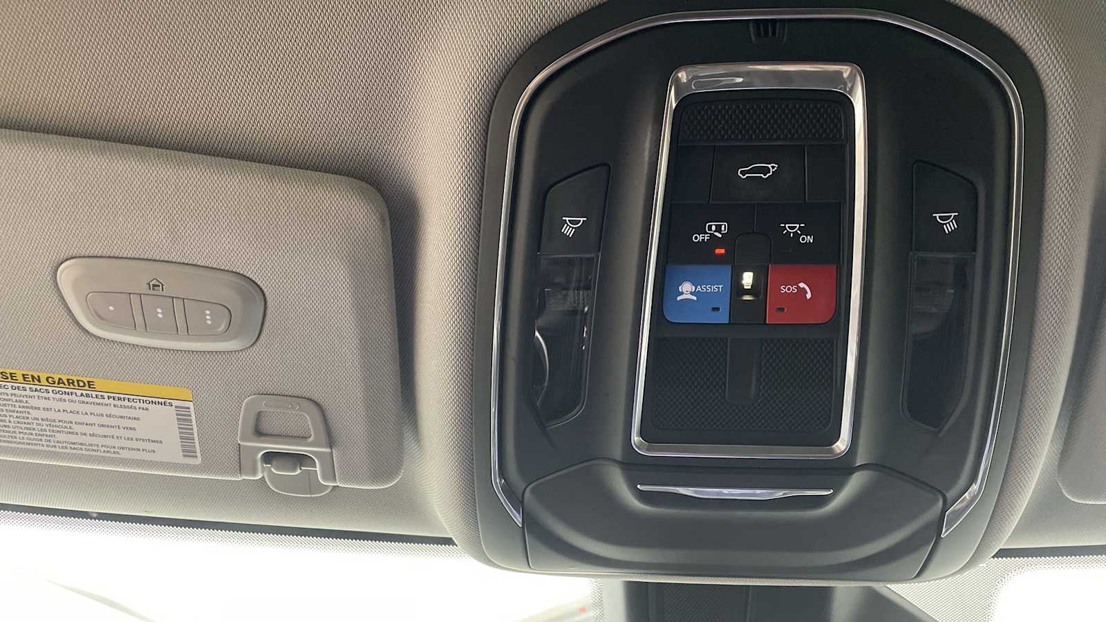 Thumbnail: 2022 Jeep Grand Cherokee - 24