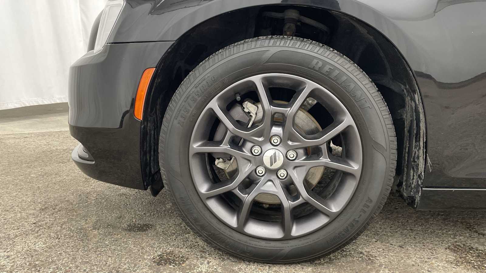 Thumbnail: 2020 Chrysler 300 - 40