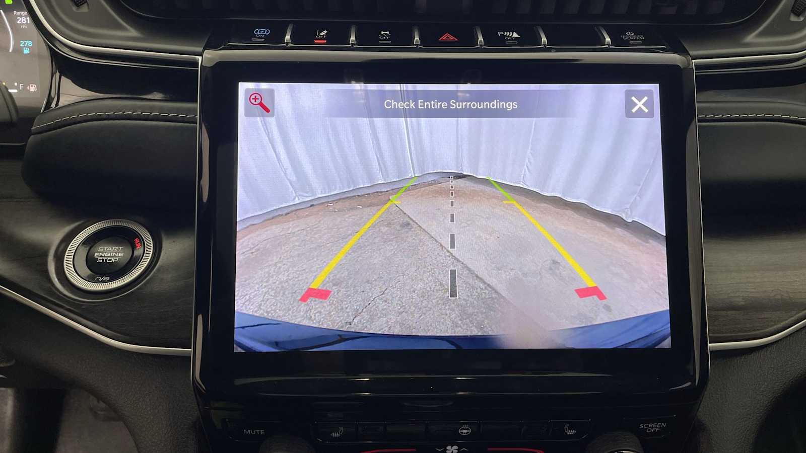 Thumbnail: 2022 Jeep Grand Cherokee - 5