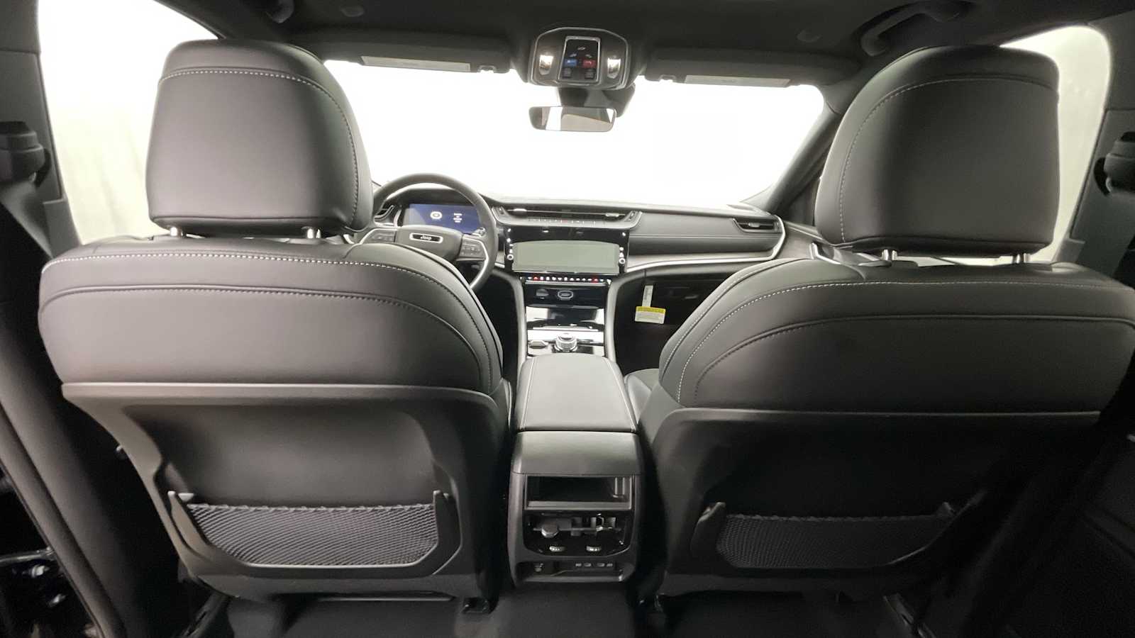 Thumbnail: 2026 Jeep Grand Cherokee - 8